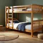 Łóżko piętrowe sosnowe z drabinką i barierkami ochronnymi